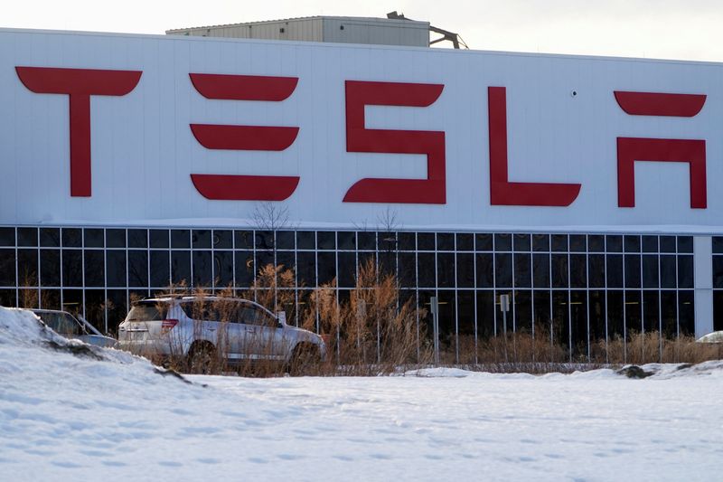 LVMH Closing On Tesla (TSLA US) for World's Ninth-Biggest Listed